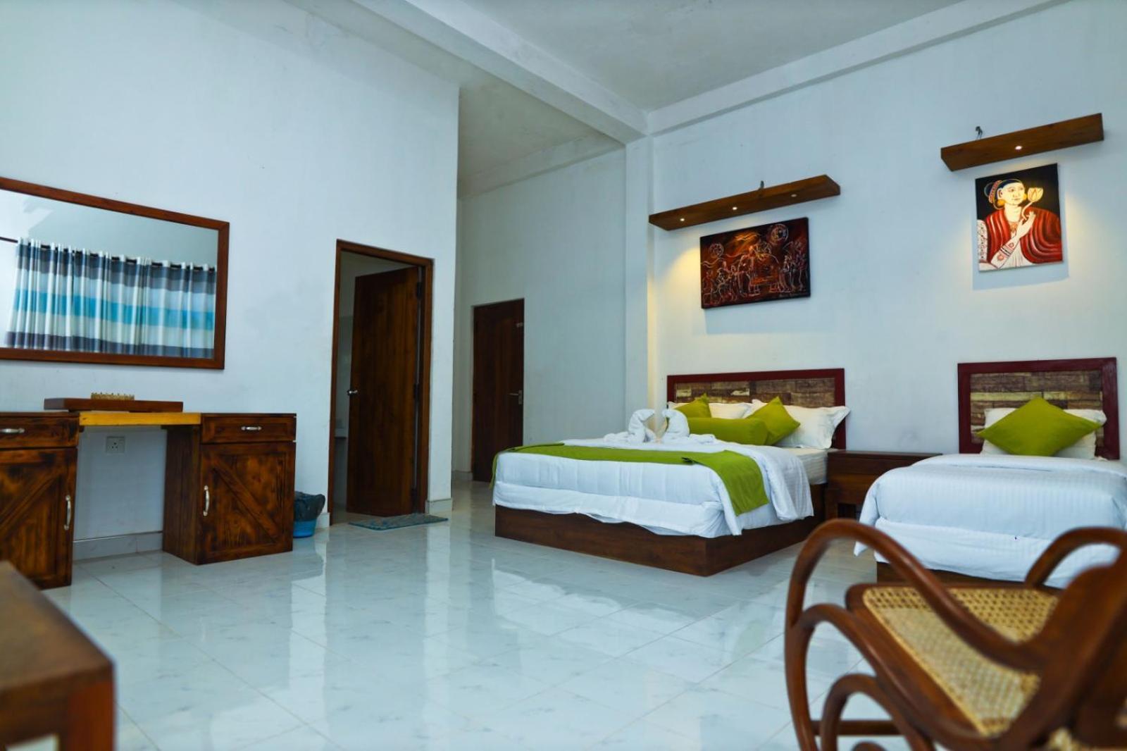 Thinaya Lake Resort أنرادابورام المظهر الخارجي الصورة