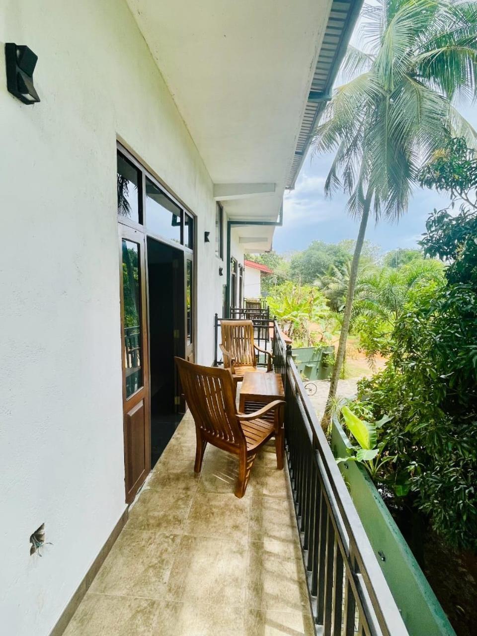 Thinaya Lake Resort أنرادابورام المظهر الخارجي الصورة
