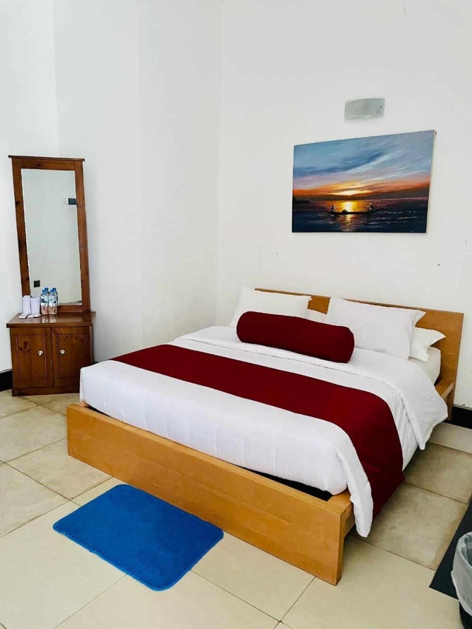 Thinaya Lake Resort أنرادابورام المظهر الخارجي الصورة