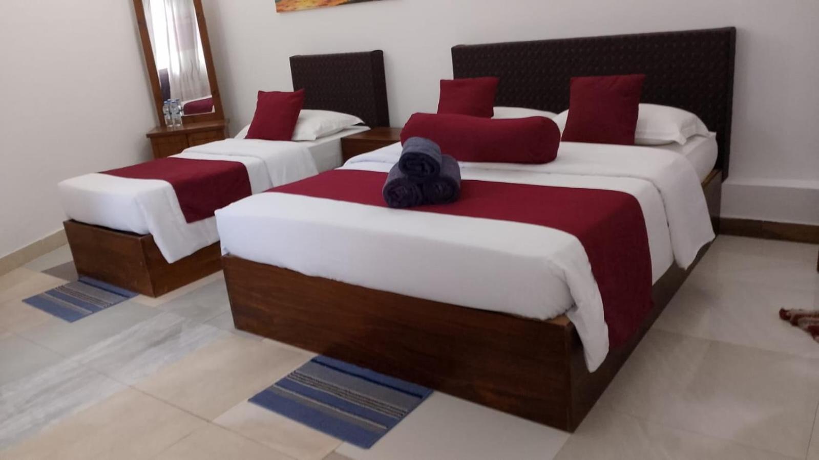 Thinaya Lake Resort أنرادابورام المظهر الخارجي الصورة