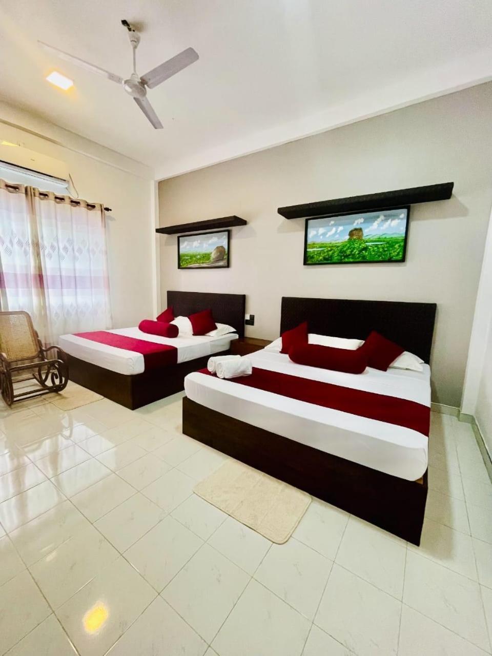 Thinaya Lake Resort أنرادابورام المظهر الخارجي الصورة